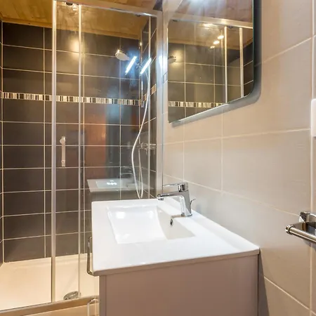 2** Pour 6, Sud, Proche Pistes Et Commerces - Fr-1-304-82 Appartement